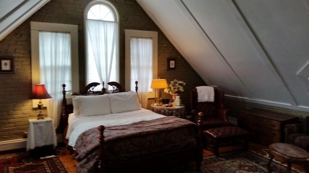 Clifford House Private Home B&B Кливленд Экстерьер фото