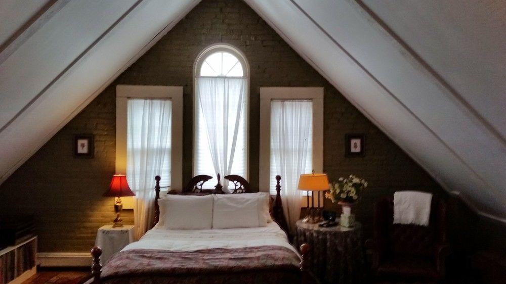 Clifford House Private Home B&B Кливленд Экстерьер фото